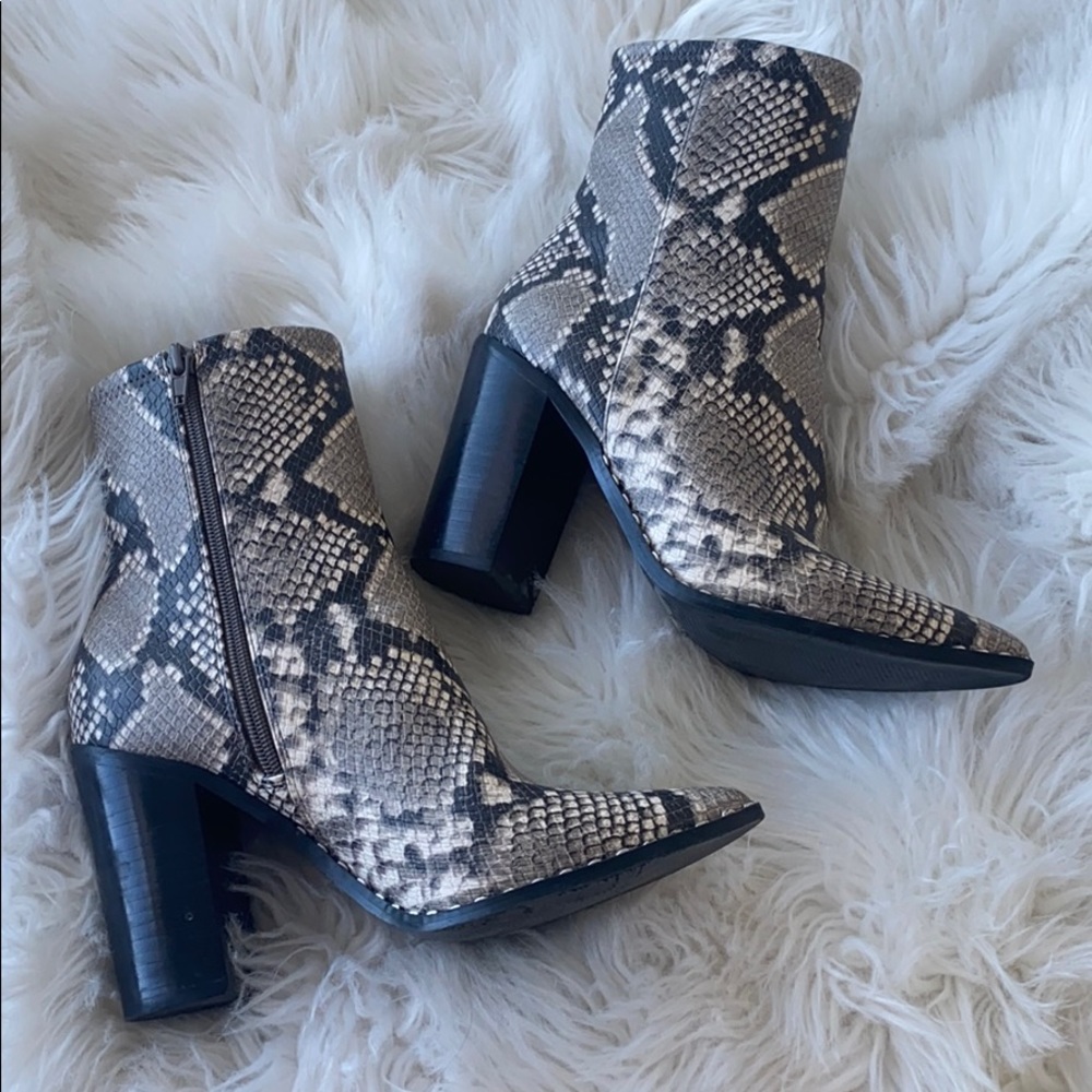 Snake print Loviren Aldo booties